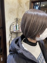 リノ カルバリ(Lino Calbari)&nbsp;白髪活かしグレーショート