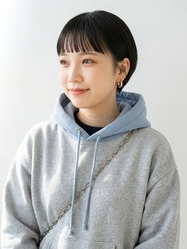 キビト(kibito) オン眉ぱっつん前髪ぱっつん/黒髪ショートワイドバング30代40代