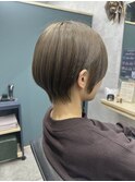 丸みショート×オリーブベージュ
