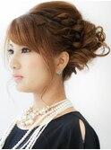 オトナ可愛いアップスタイル