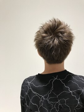 デイジー(daisy) アッシュショートスタイル