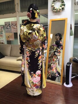 ヘアサロン ユニティ(Hair Salon Unity) 振袖と帯のアレンジと編み込みアップスタイル