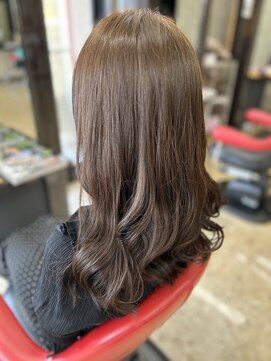 ベナー美容室 城山店 グローアイリス