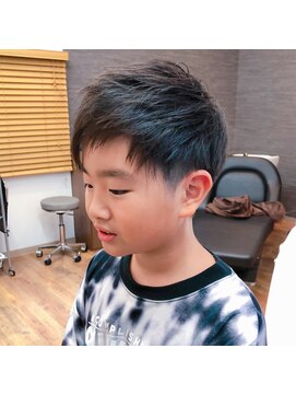 トム ヘアー(Tom hair) ツーブロックアシメ　ショート