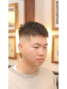 バーバーショップ ダリー(BARBERSHOP DALIE) メンズショートスタイルメンズアイロンパーマウェーブヘア