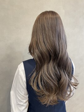 アチーブリス(achieve Liss) ミルクティーベージュゆるふわウェーブロング艶感モカグレージュ