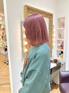 コワファースト  させぼ五番街店(COIFF1RST) ピンクカラー