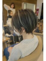 ロハスバイケンジ(LOHAS by KENJE)&nbsp;【小田急相模原】白髪ぼかしハイライト×ショート