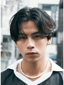 レタッチ バイ フィフス 天神大名(RETOUCH by fifth) 福岡天神緩めメンズニュアンスパーマセンターパートウルフカット