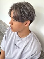 ラギッド 大野城店(RUGGED)&nbsp;センターパート ブリーチ シルバー マッシュ ハイトーン