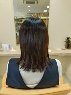 美容室 ジョイフル&well1. タッセルカット