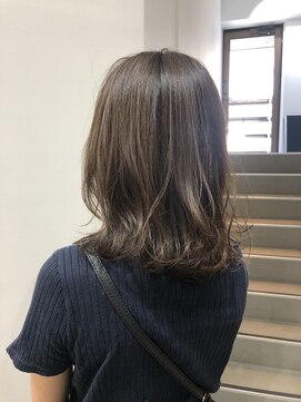 ネイヴィル(navile) 秋先取りカラー!オリーブグレージュ