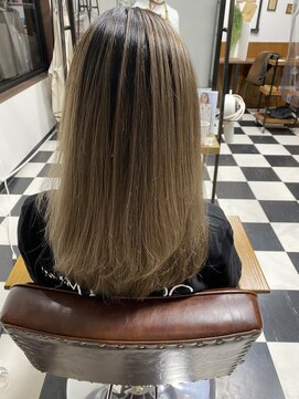 ヘアーデザインサロン スワッグ(Hair design salon SWAG) シャドウルーツ
