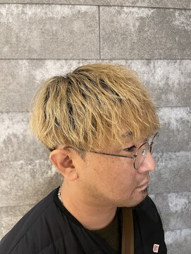 ニアウ 伊勢崎連取店(Niau) メンズマッシュハイトーンツイストスパイラルパーマ