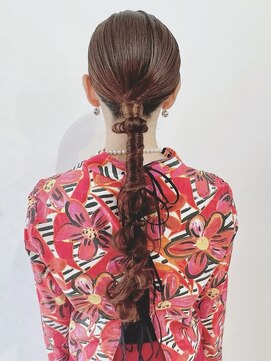 ヘアセット&メイク専門店 カスミ(Kasumi) タイト×ルーズポニー