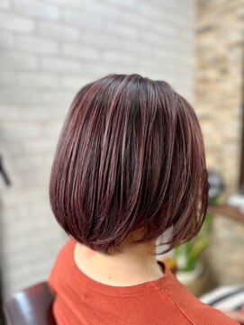 ハサミバイアトリエナガノ 千葉(8sami by atelier nagano) ショートボブ/センターパート/ツヤ髪/グラデーション/イヤリング
