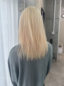 ラニヘアサロン(lani hair salon) ブロンドカラー/ハイトーン/金髪/レイヤーカット/抜きっぱなし
