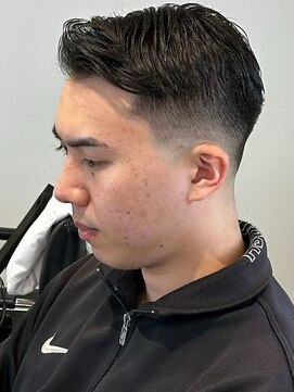 アコロン(acoron.) メンズヘア/バーバーヘア/フェードカット/池袋メンズカット