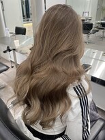 サンク 原宿 表参道(cinq) 原宿ミルクティーレイヤーカットベージュカラーケアブリーチ前髪