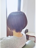 ベージュカラーのハンサムショート
