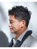 黒髪アップバング刈り上げショート