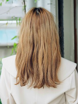 ヘアアンドリラクゼーション シャッセ(Hair&Relaxation SASE) 明るめレイヤースタイル