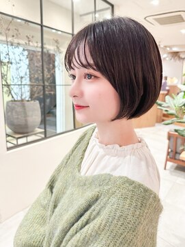 ルエ(rue) 大人可愛い20代30代40代黒髪前下がりショートボブ丸みショート◎