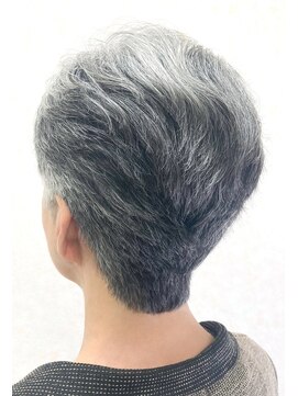 黄ぐまくん美容室 ショートレイヤー