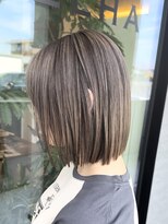 シェルハ(SHELHA)&nbsp;切りっぱなしボブ バレイヤージュ ハイライトカラー ぷつんボブ