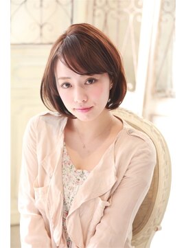 ココラー(COCOlar) ショートボブカットシースール毛先を軽く