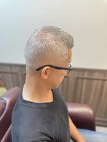 ミリオンバックス 上野(Million Bucks)&nbsp;【スキンフェードアップバング】