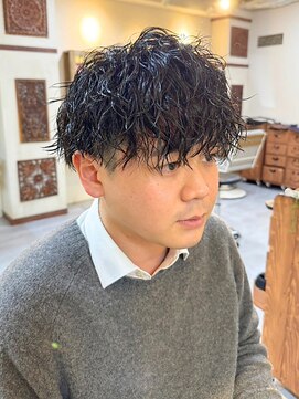 ヘアリゾート粋 ウナム 新宿東口店(enam) 前下がりツイストパーマ