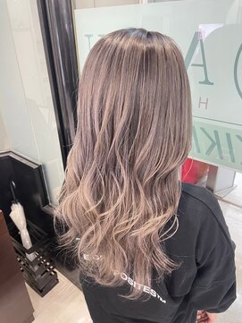 アイズ 本厚木(AIZU) ミルクティーベージュ