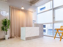 メンズサロン トレヘアー 京都烏丸店(tRe hair)の雰囲気（★おしゃれな待合月曜日も営業しております☆）