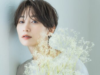 ホワイト ザ トータルビューティー(WHITE The Total Beauty)の写真/【カット+カラー￥4600】ハイクオリティをいつもプチプラで＊顔周りのカットで印象が変わる！