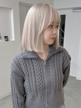 リヴ オオサカ(LIV OSAKA) ホワイトベージュ/ケアブリーチ/トリプルカラー【梅田】