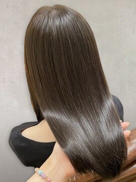 オルク ココ(Orque coco) 髪質改善トリートメントでつくるうる艶ショコラグレージュ