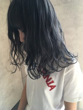 クロックレス (CLOCKLESS) ダークアッシュ × 透明感