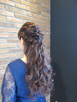 ツイーディア(Tweedia) ハーフアップヘアアレンジ