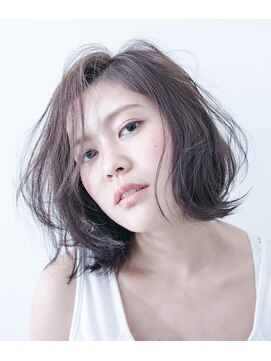 サロン マーニ(salon m ni) ミディアム／外ハネ