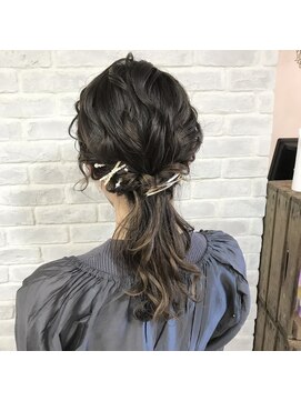 ヘアーサロン リベット(hair salon Libett) 【☆】ルーズローポニーヘアセット