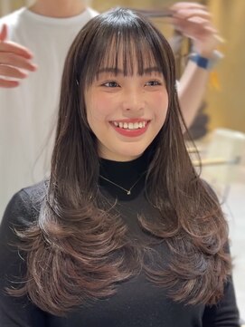 ティア(Tia.) (レイヤーカット/韓国ヘア/前髪/ワンカール/小顔/ブラウン)