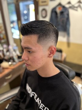 カムレイドフォーライフ(COMRADE 4 LIFE) 担当西村　セットが楽なフェードスタイル