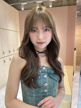 グロー 大宮(GLROW) 韓国レイヤー　オリーブベージュ　韓国風くびれヘア　ヨシンモリ