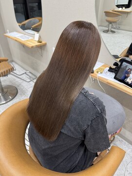 シカ 神戸三宮元町店(Cica) 髪質改善 UPTOGLOSS 三ノ宮 オージュア ベージュ 艶髪