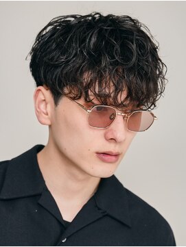 レタッチ バイ フィフス 天神大名(RETOUCH by fifth) 福岡天神ゆるめシャドウパーマメンズマッシュウルフカット緩め