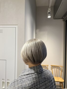 サロウィン 大宮Crest店(SALOWIN) ホワイトベージュにスッキリショート