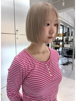 ヴィヴィー 福岡天神店(VIVIE) ホワイトミルクティーベージュ/ボブ