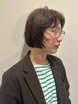 bob / beige color / bang perm