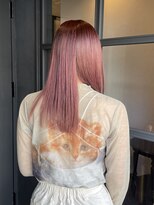 ニュートライズ(NEUTRIZE)&nbsp;1. ピンクベージュのストレートロング